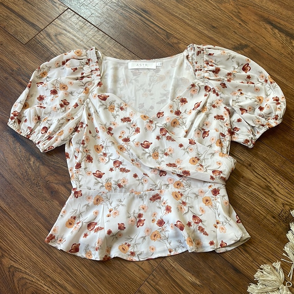 ASTR Floral Blouse